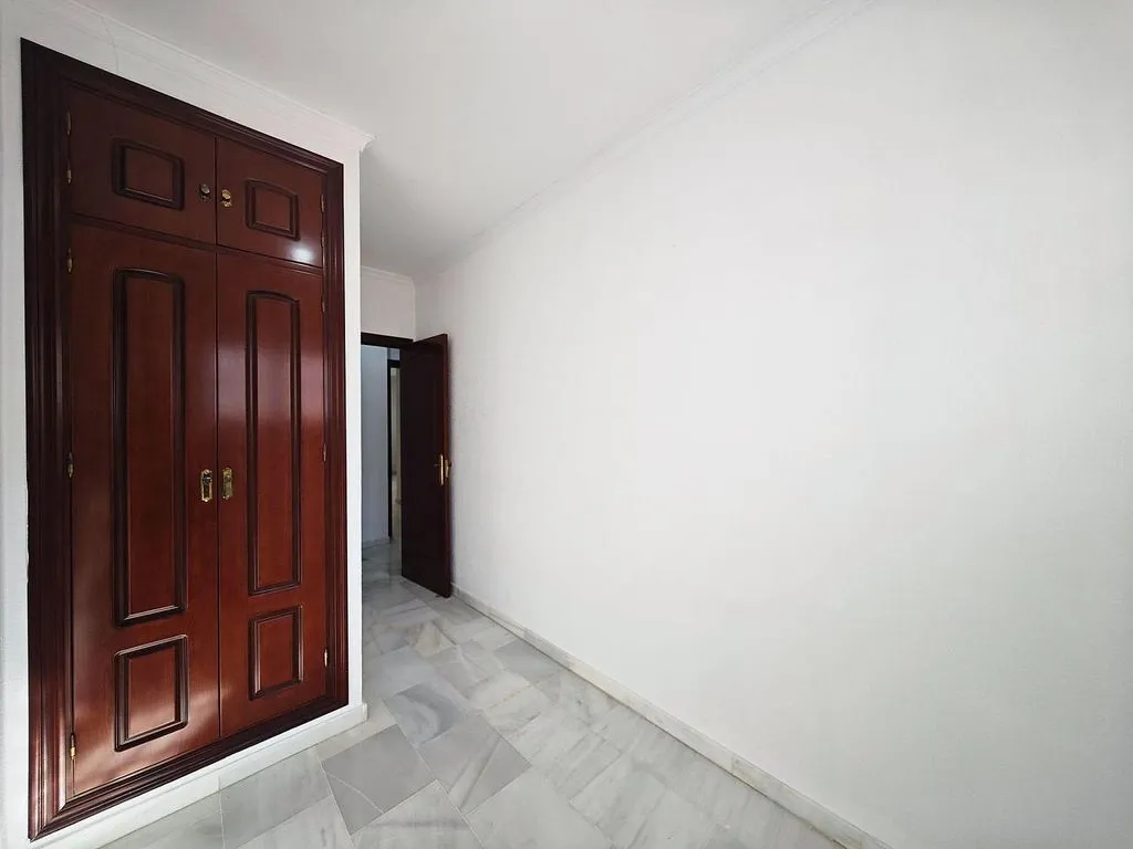 Hallway - Apartment with Balcony in Urban Centre, Chiclana