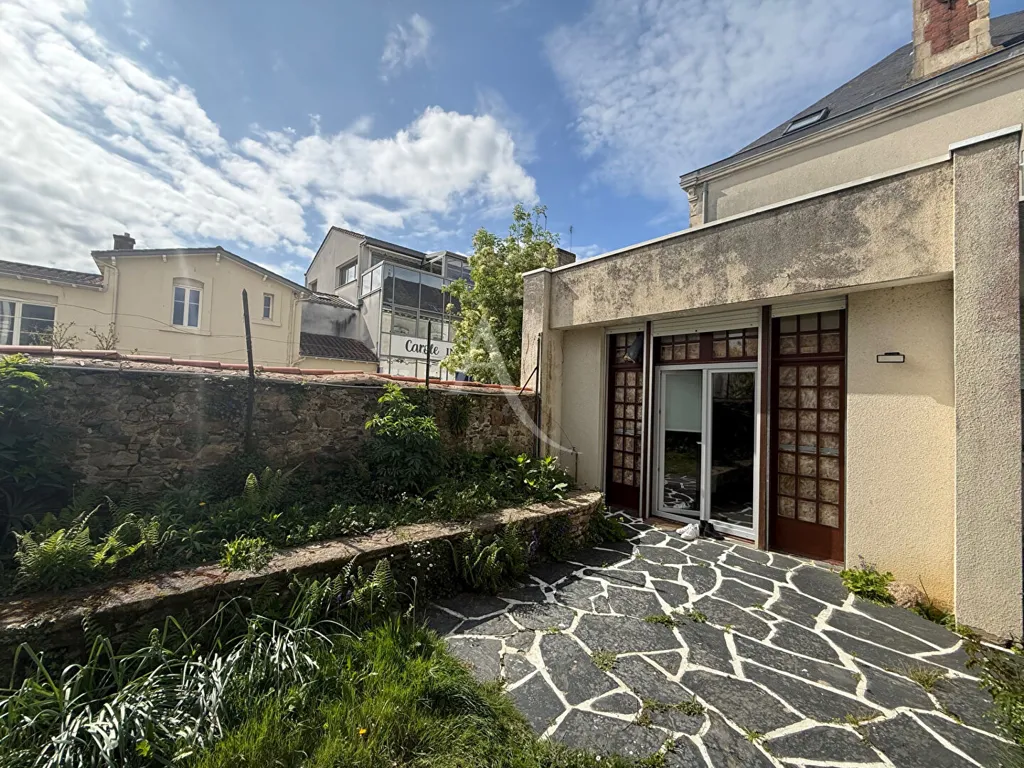Garden - Renovated Studio with Garden in La Roche-sur-Yon