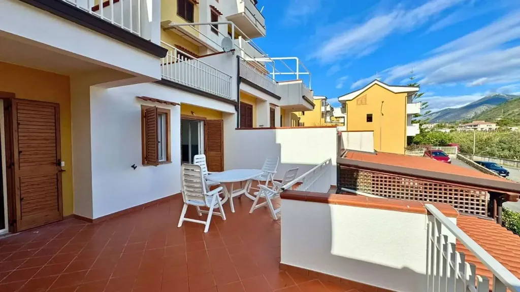 Terrasse - Rustic Bilocale with Mountain View in Scalea