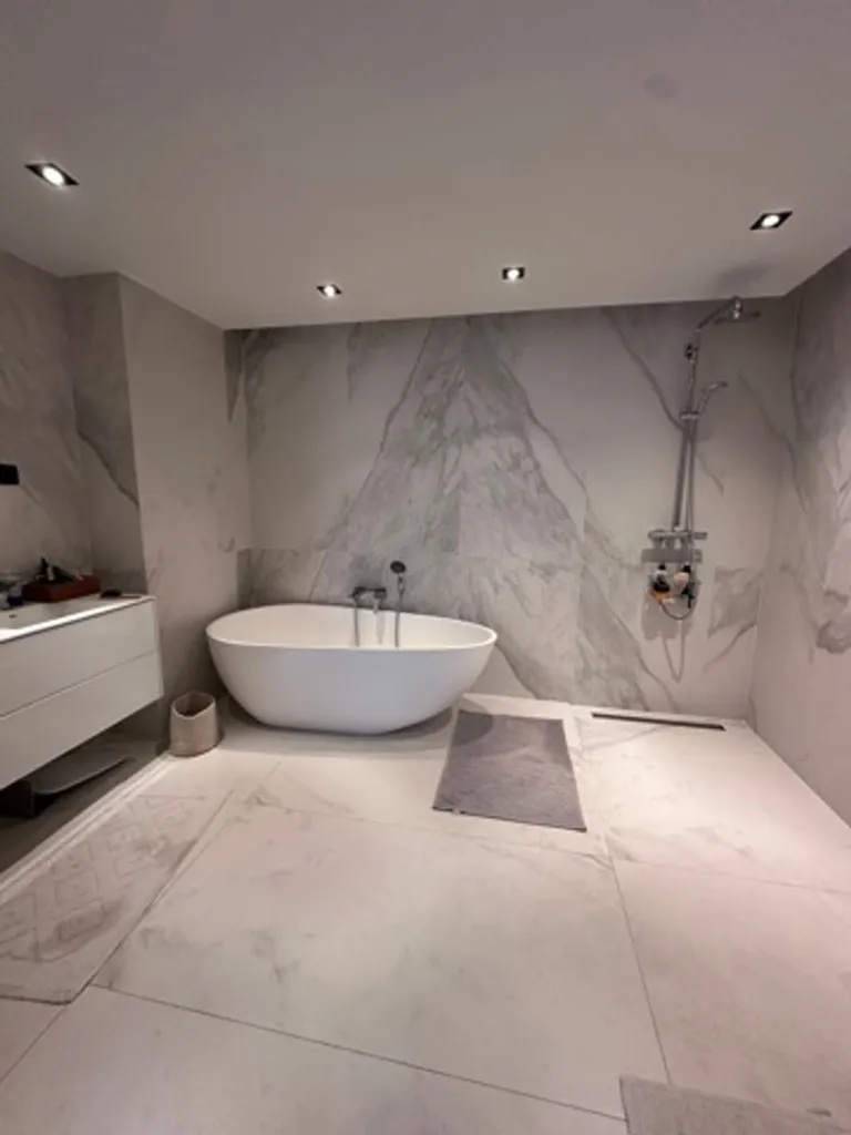 Vannitoad - Renovated Apartment with Garden in Châtelain