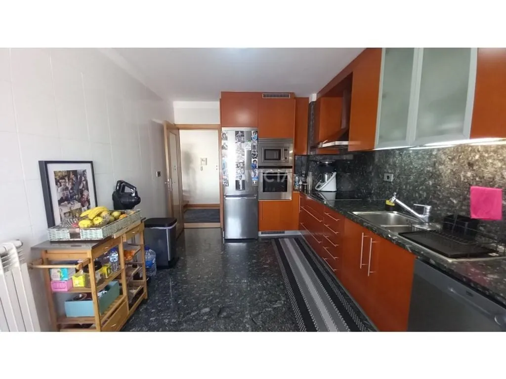 Cuisine - Luxury Duplex with Gym in Maia Centre