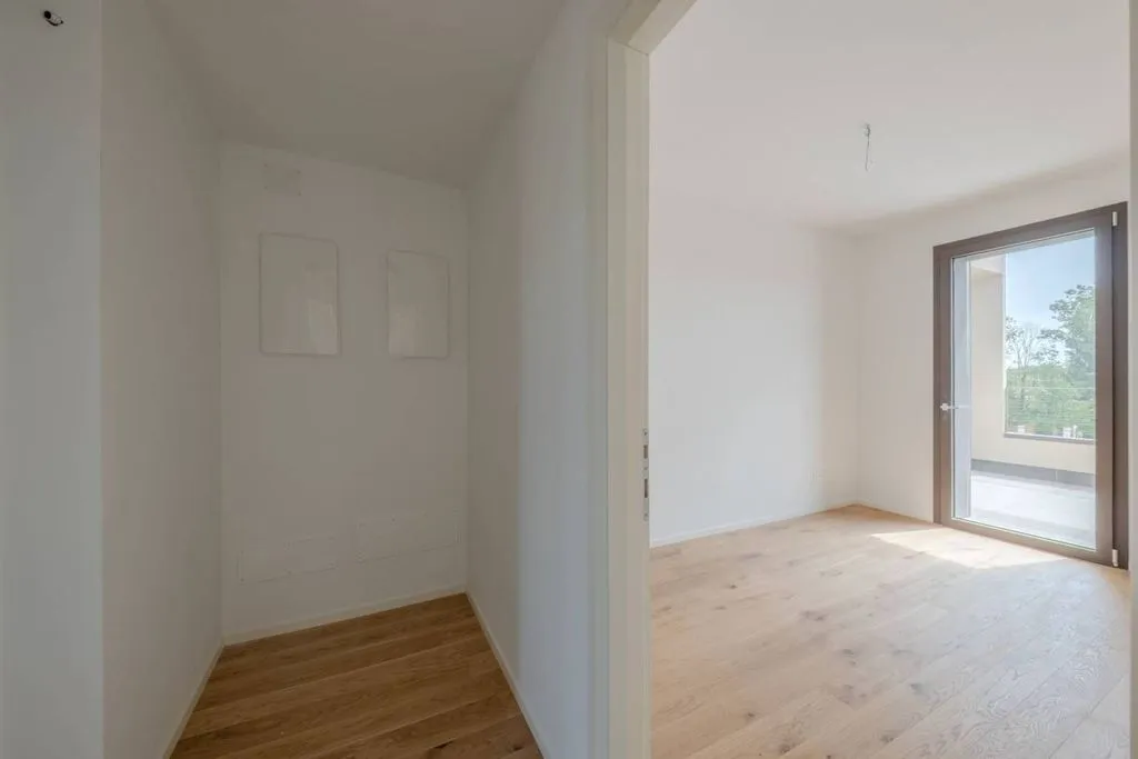 Pièces - Luxury Penthouse with Terraces in Spinea
