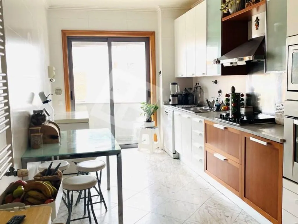 Cuisine - Luxury Apartment with River View in Aveiro