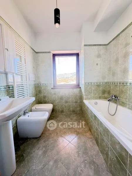 Salles de bain - Modern Apartment with Balcony in Potenza