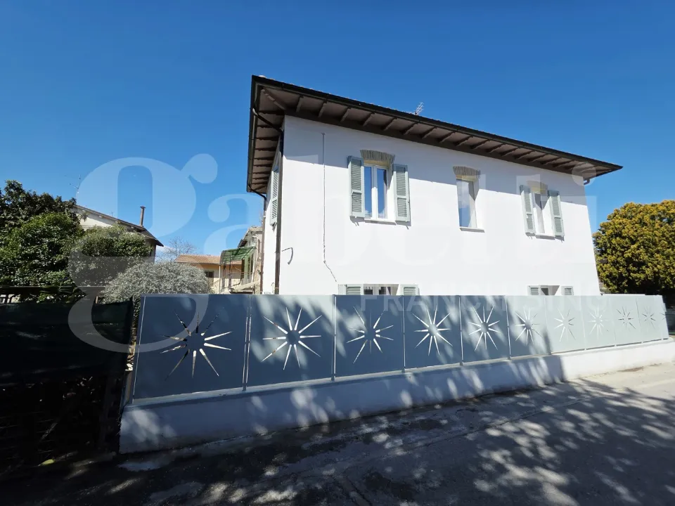 Välivaade - Rustic Villa with Private Garden in Bastia Umbra