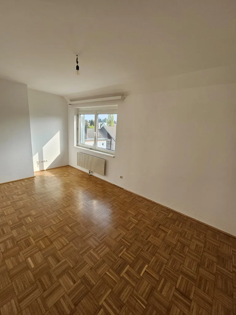 Séjour - Sunlit Apartment with Balconies in Quiet Area