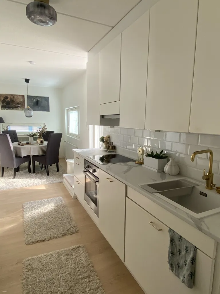 Cuisine - Apartment with French Balcony in Espoo Westend
