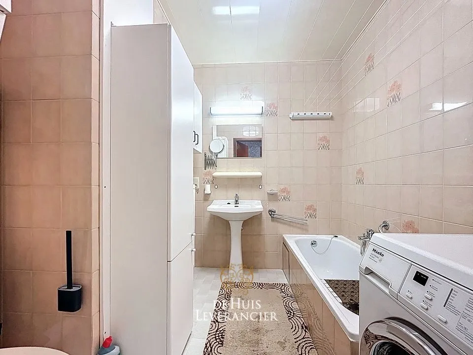 Vannitoad - 1-Bedroom Apartment with Garage in Niel