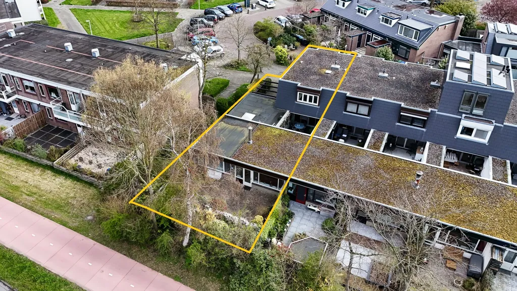Õhuvaade - Playfully Designed Corner Home with Patio in Leiderdorp