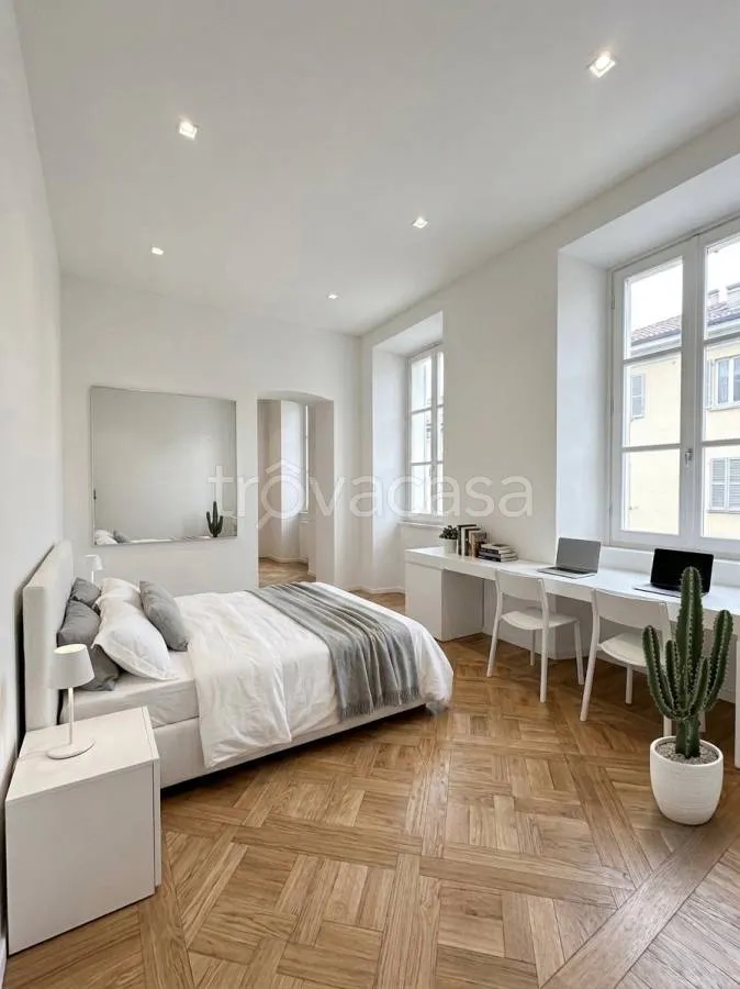 Chambres - Neoclassical Quadruplex in Trieste's Borgo Giuseppino