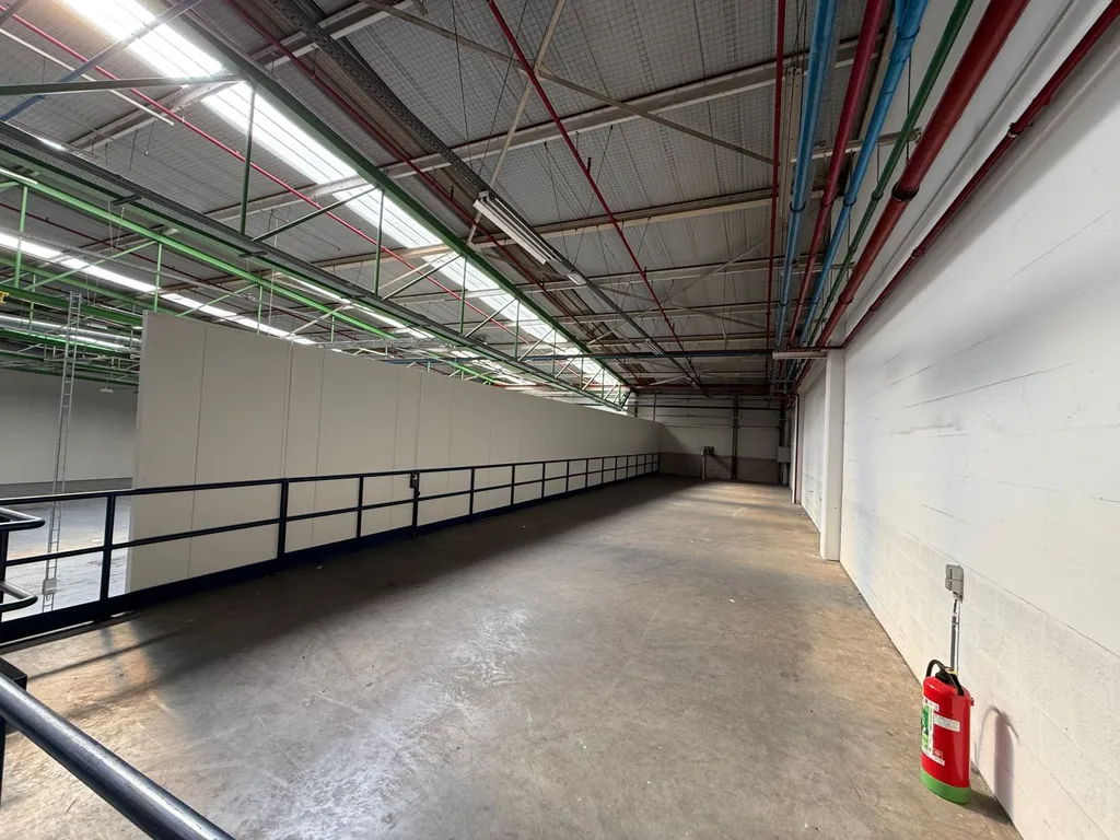 Rooms - Commercial Space with Warehouse in Desteldonk