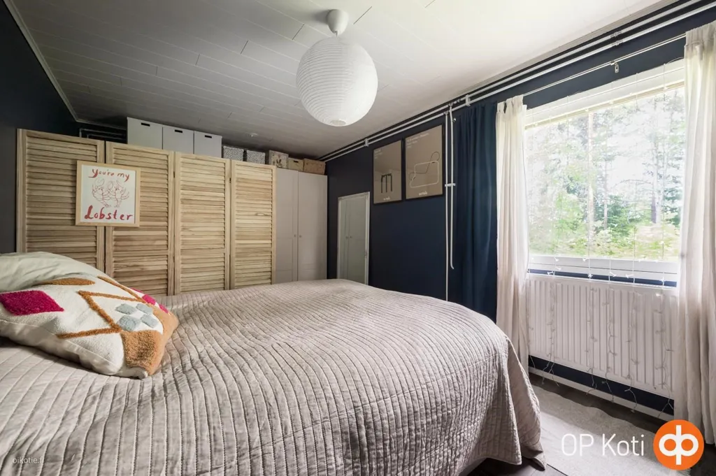 Chambres - Rustic House with Large Garage in Quiet Area