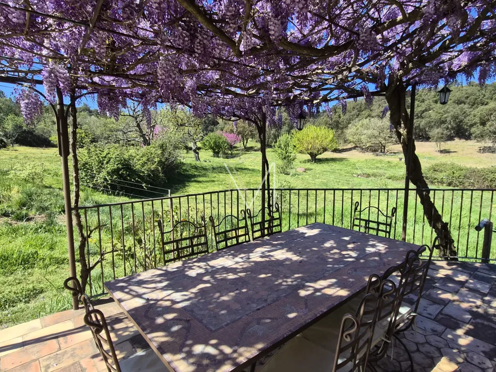 Terrasse - Maison Luxueuse avec Piscine au Plan-de-la-Tour