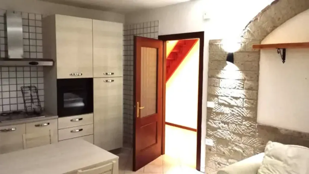 Köök - Rustic-Style Flat with Central Location in Adria