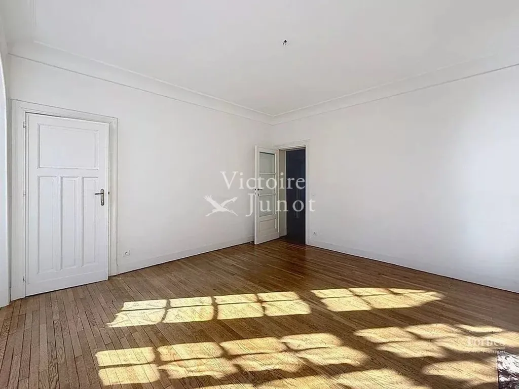 2 magamistoaga korter asukohas Ixelles