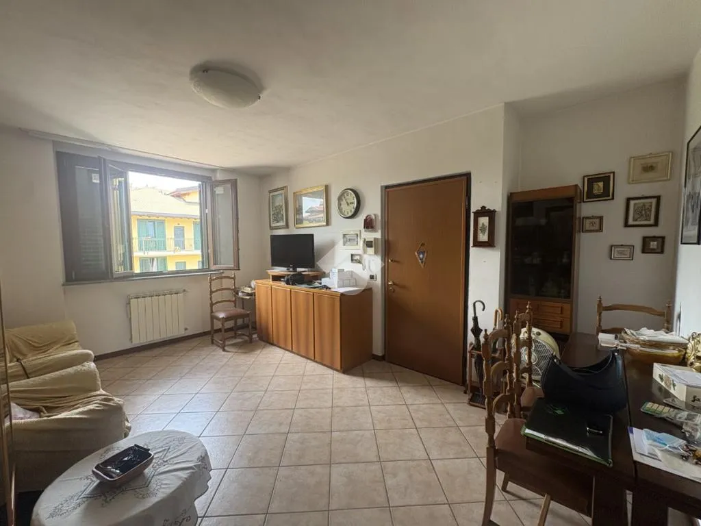 Séjour - 3-Room Apartment with Loggia in Landriano