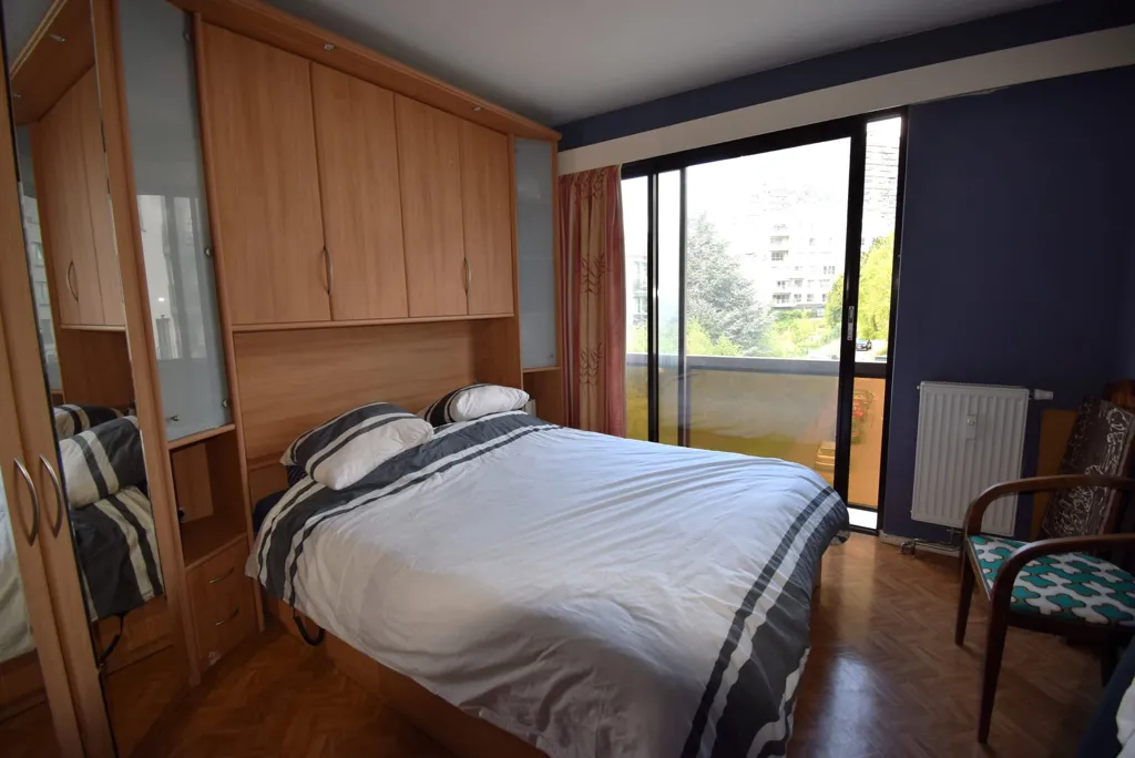 Magamistoad - Well-Maintained Apartment with Terrace in Condorlaan
