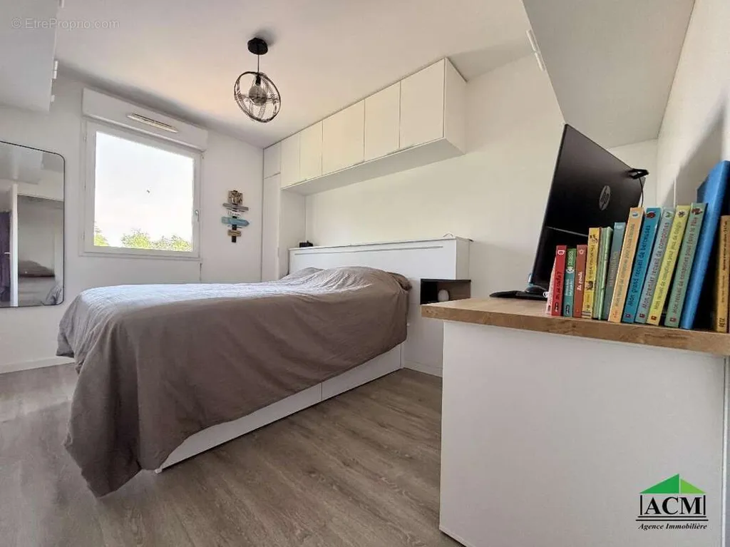 Chambres - Appartement avec Terrasse à Méry-sur-Oise