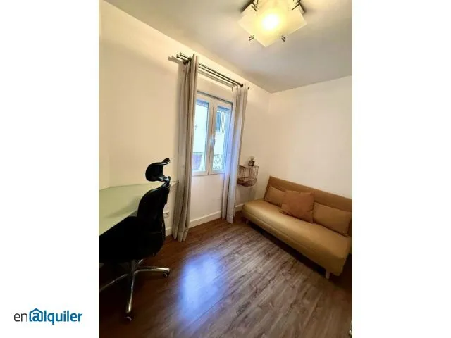 Chambres - Furnished Flat with Air Conditioning in Malasaña
