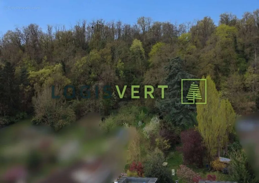 Vue aérienne - Maison Tripode avec Terrasse à Palaiseau