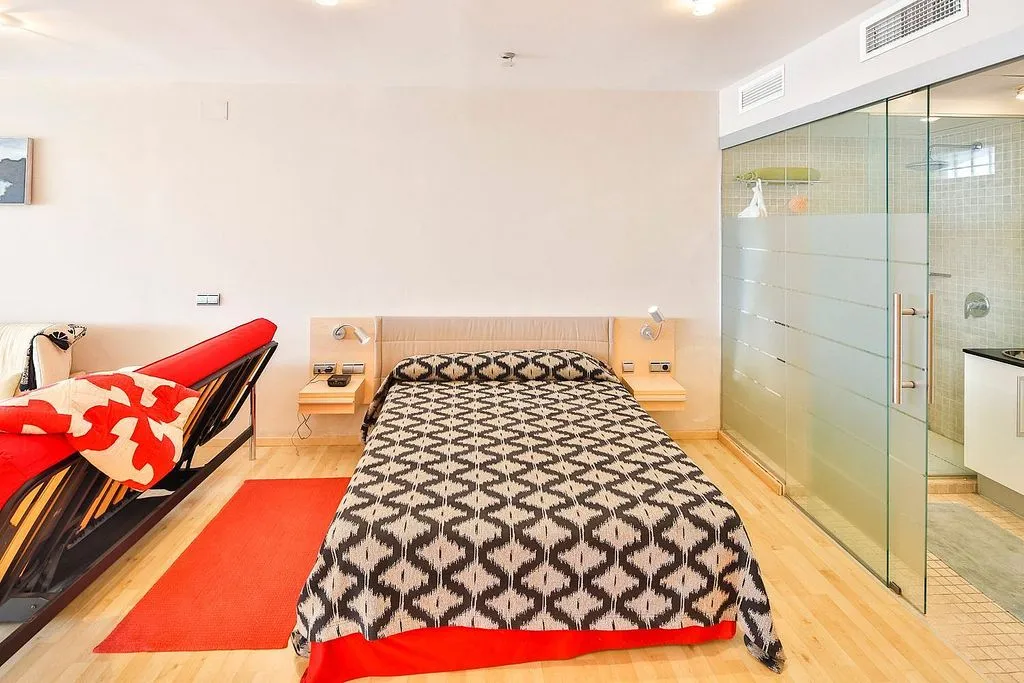 Bedrooms - Studio with Marina View in Puerto Banús