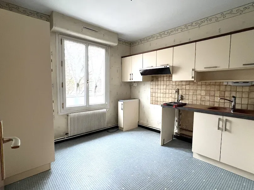 Cuisine - Appartement 5 Pièces avec Terrasse à Angers