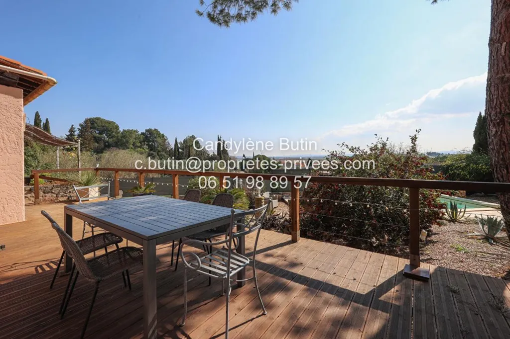 Terrasse - Villa Rénovée avec Piscine et Vue à la Clape