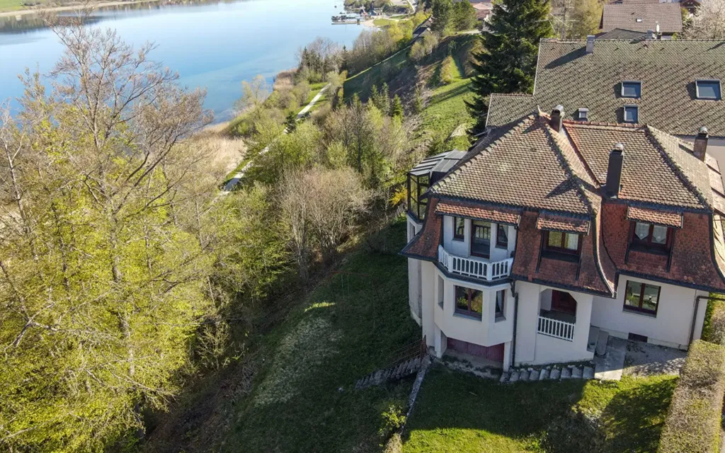 Õhuvaade - 1930s House with Lake View in Malbuisson