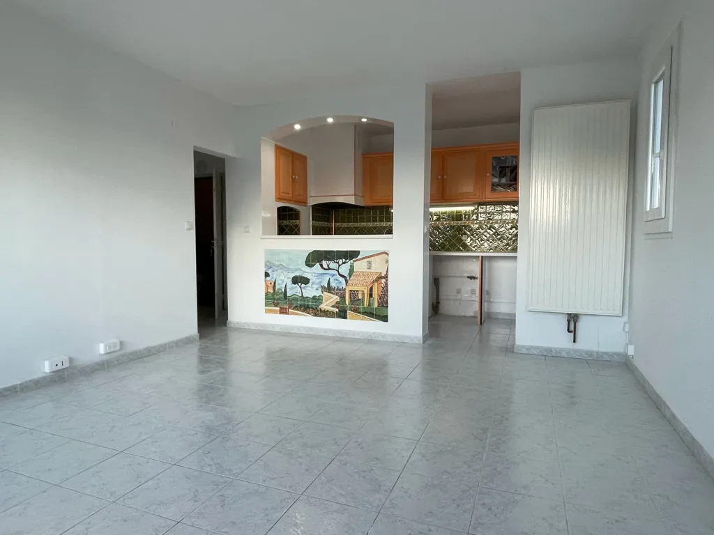 Séjour - Appartement T3 avec Ascenseur à Le Pyanet