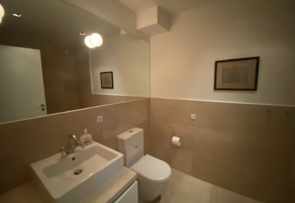 Salles de bain - Spacious 2-Bedroom Apartment in Vimmelskaftet