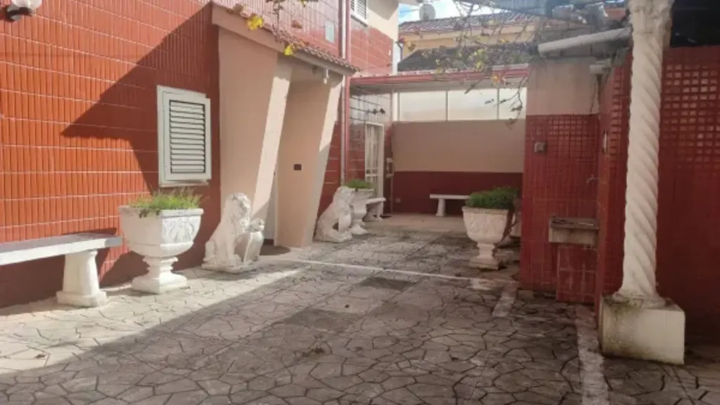Aed - Villa with Garden in Rende