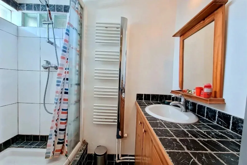 Salles de bain - Appartement Lumineux 3 Pièces aux Lilas