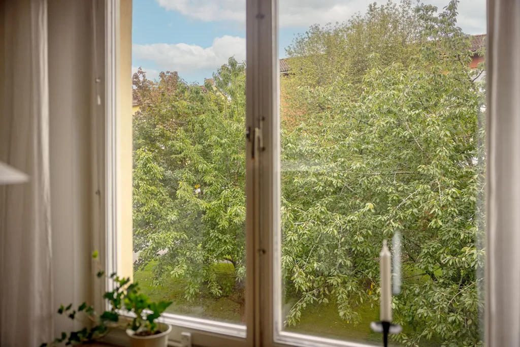 Toad - Charming 2-Bedroom with Balcony in Årsta