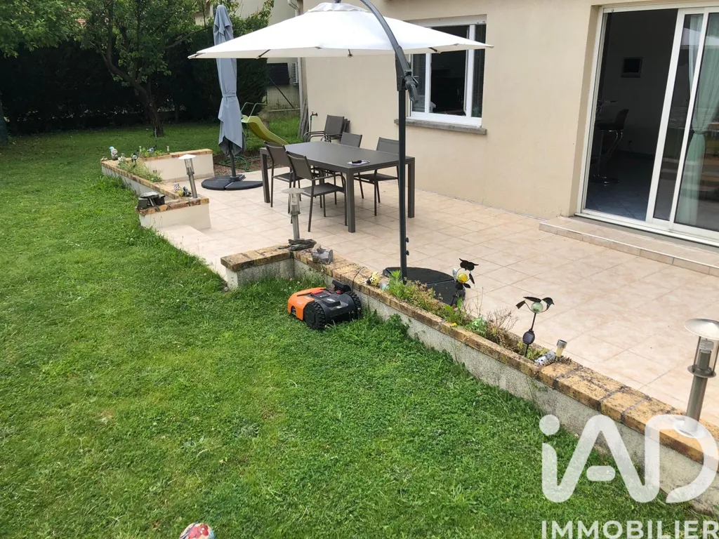 Jardin - Maison Indépendante avec Piscine à Vémars