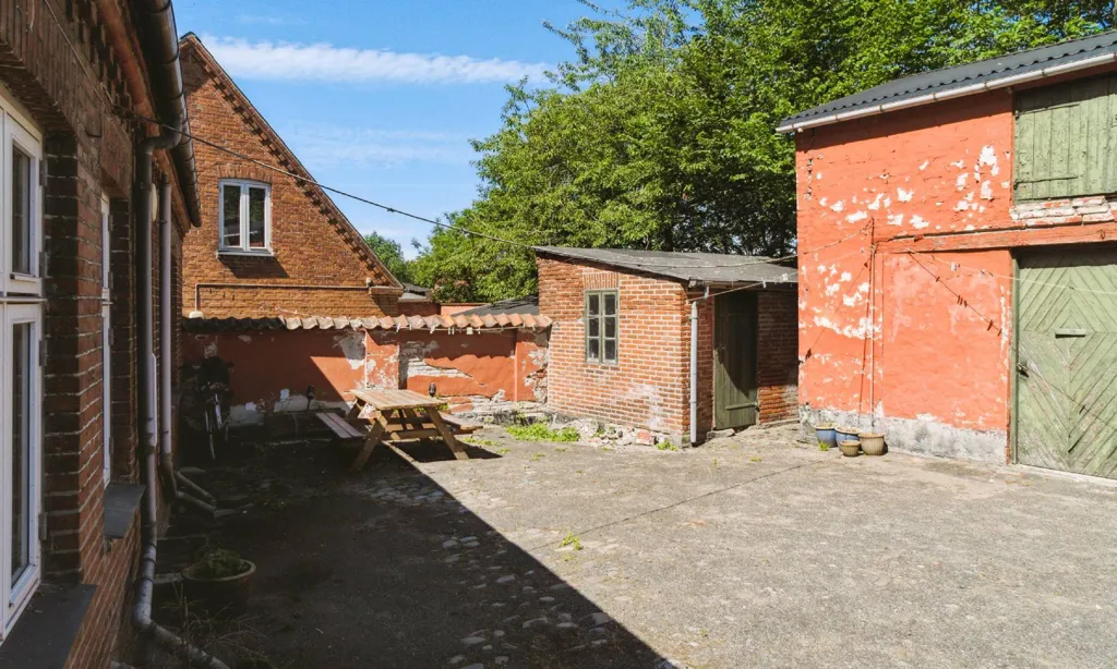 Aed - Two-Bedroom Flat with Garden Access in Næstved