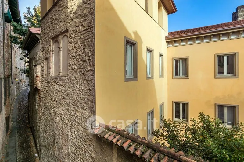 Garden - Furnished Flat with Balcony in Bergamo's Città Alta