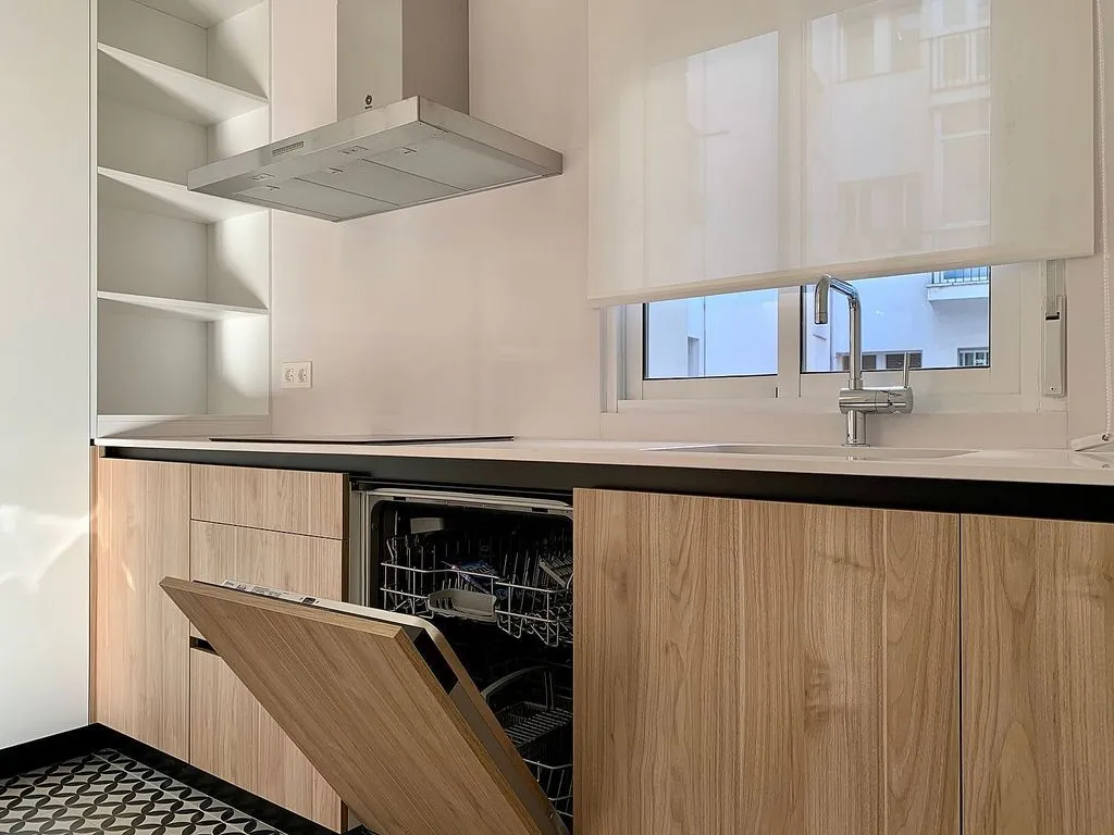 Cuisine - Luxury Apartment with Terrace near University