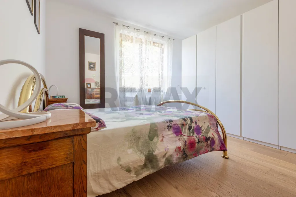 Bedrooms - Single-Storey Villa with Garden in Marchirolo