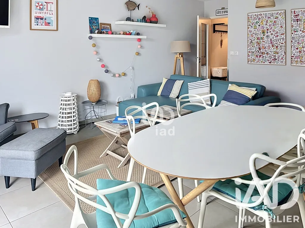 Living Room - Garden Flat near the Seafront in Rez-de-Jardin