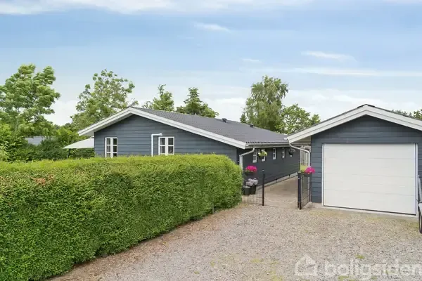 Extérieur - Charming Cottage with Park-Like Garden in Kyndeløse