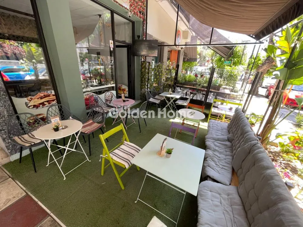 Terrazza - Renovated Café-Bar in Thessaloniki Centre