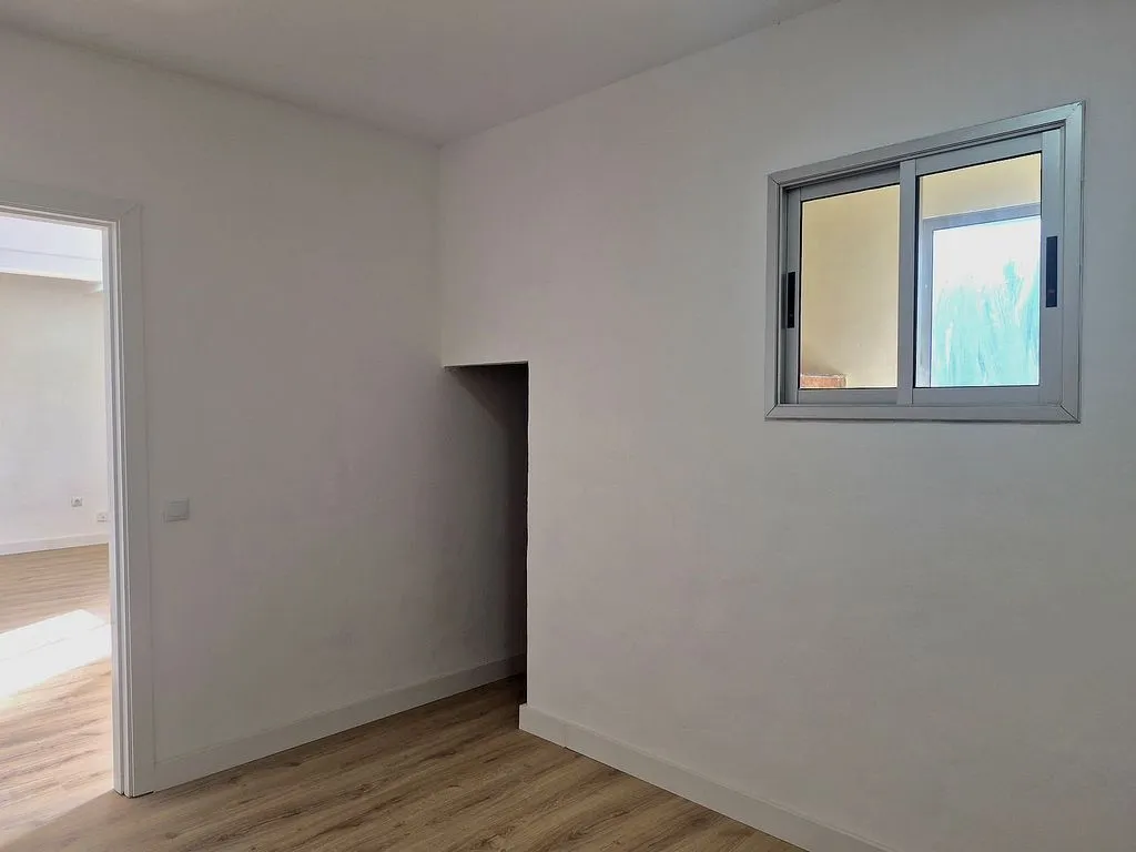 Toad - Modernised Flat with Balcony in Barranco Grande