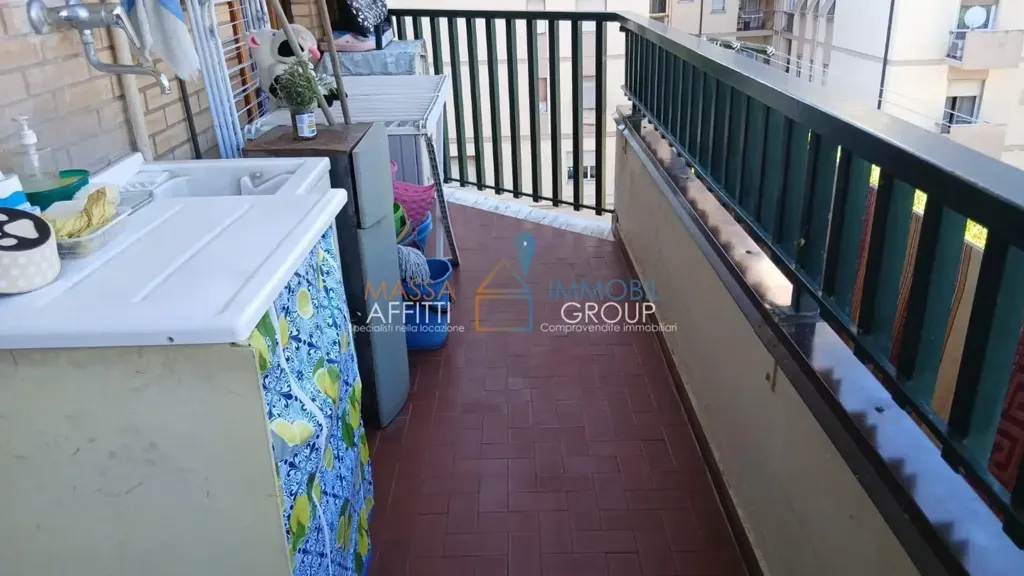 Balcon - 5-Room Apartment with Terraces in Massa
