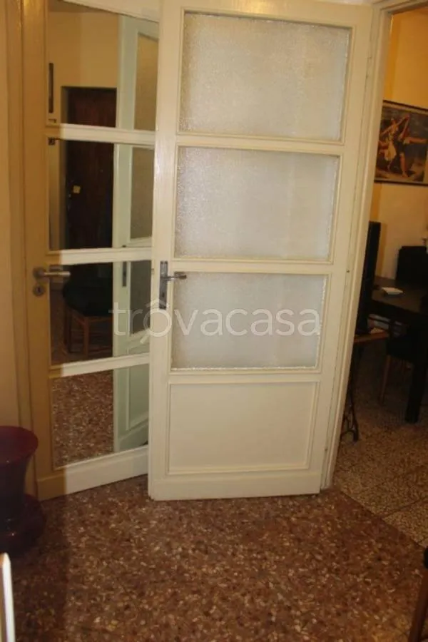 Entrée - Panoramic Apartment with Balcony in Turin