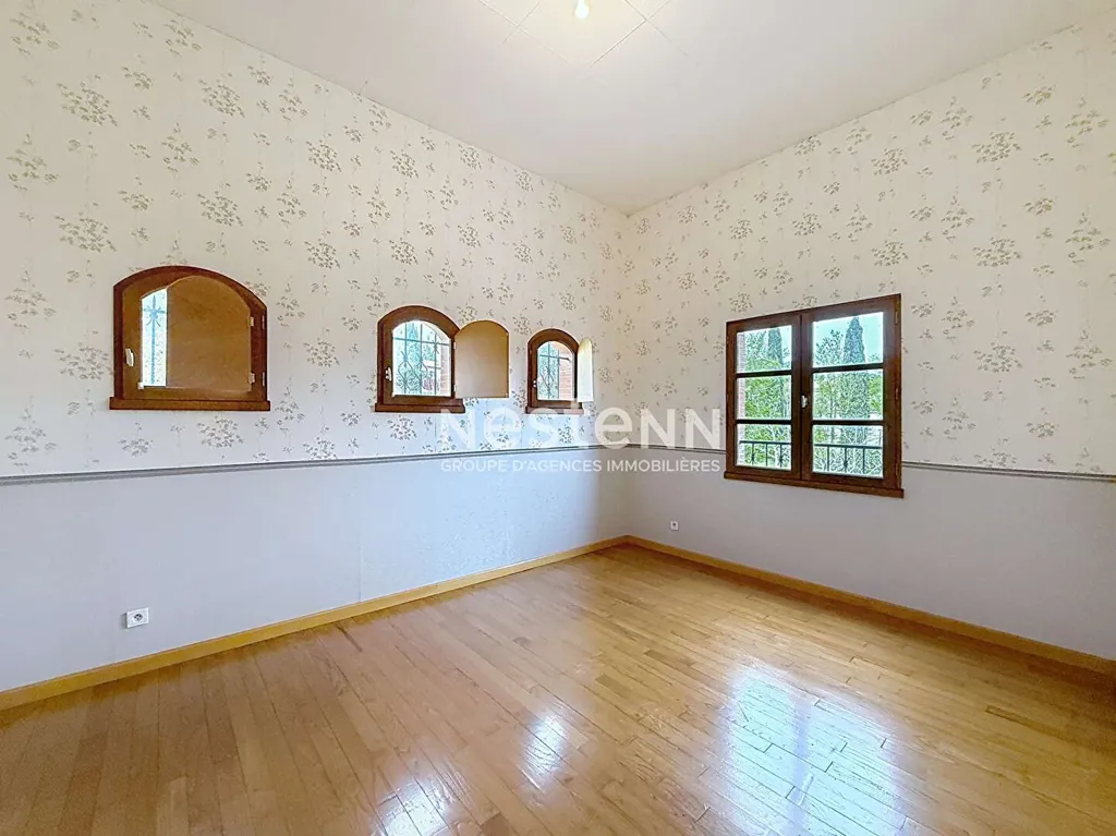 Séjour - Maison 6 Pièces avec Sous-Sol et Terrain Arboré à Lacroix-Falgarde