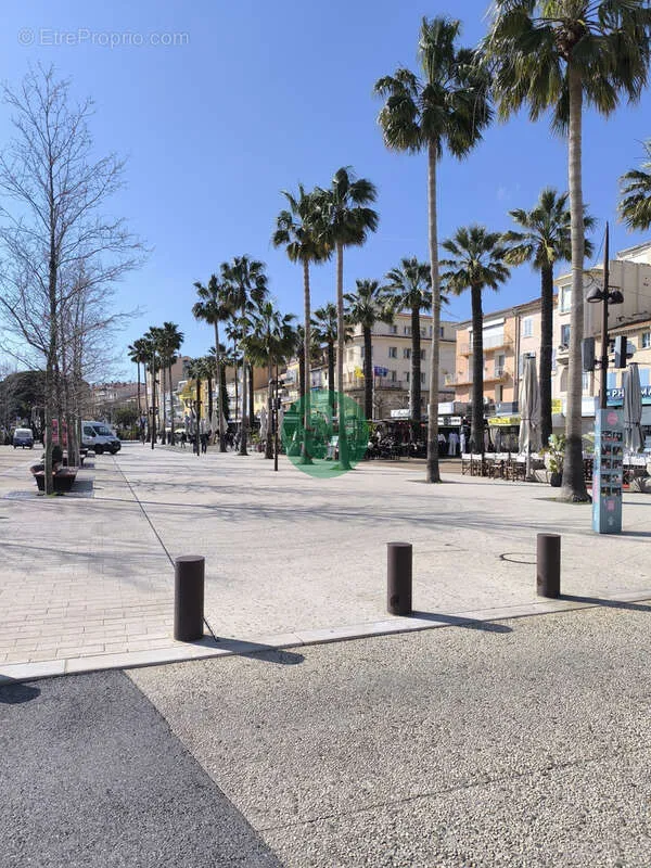 Appartement Rénové avec Climatisation à Bandol