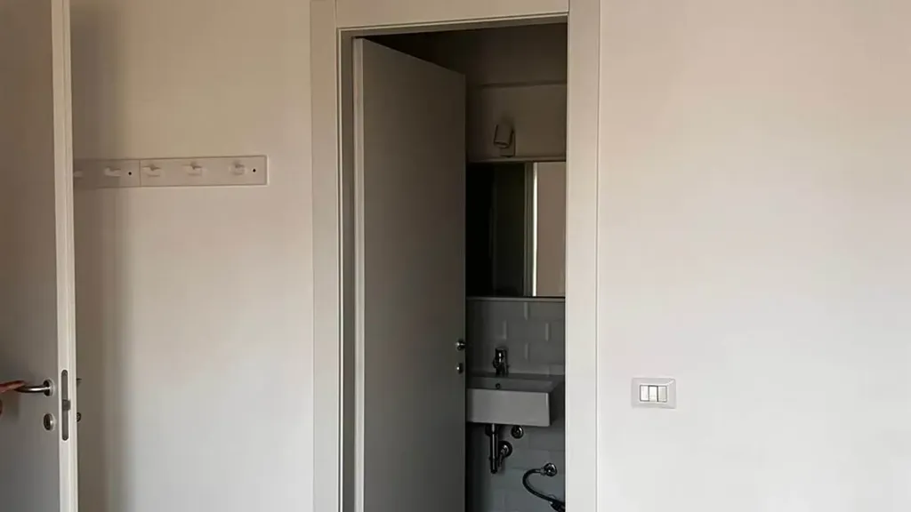 hallway_entrance