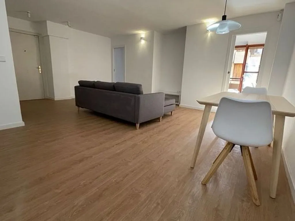 Séjour - Furnished Flat with Balcony in La Xerea, Valencia