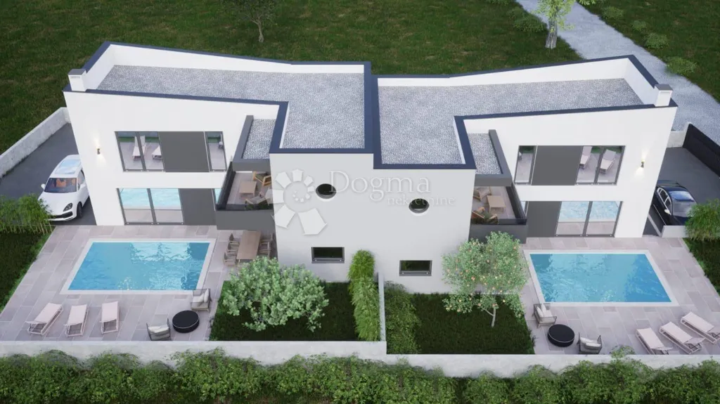 Modern Villa with Pool near Ližnjan