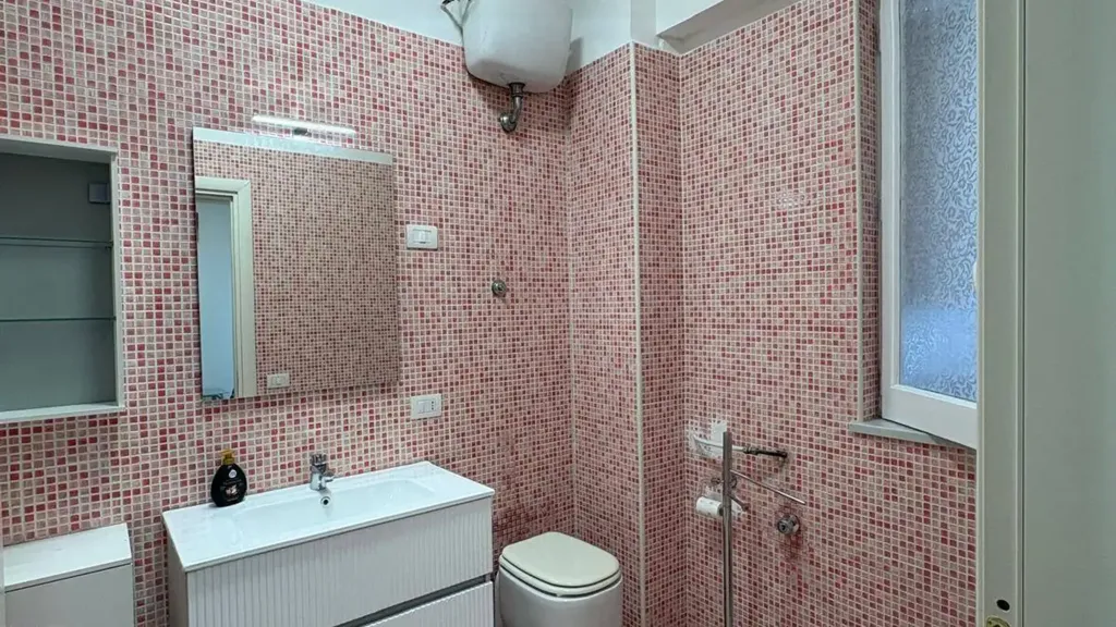 Salles de bain - Furnished Flat with Lift in Naples